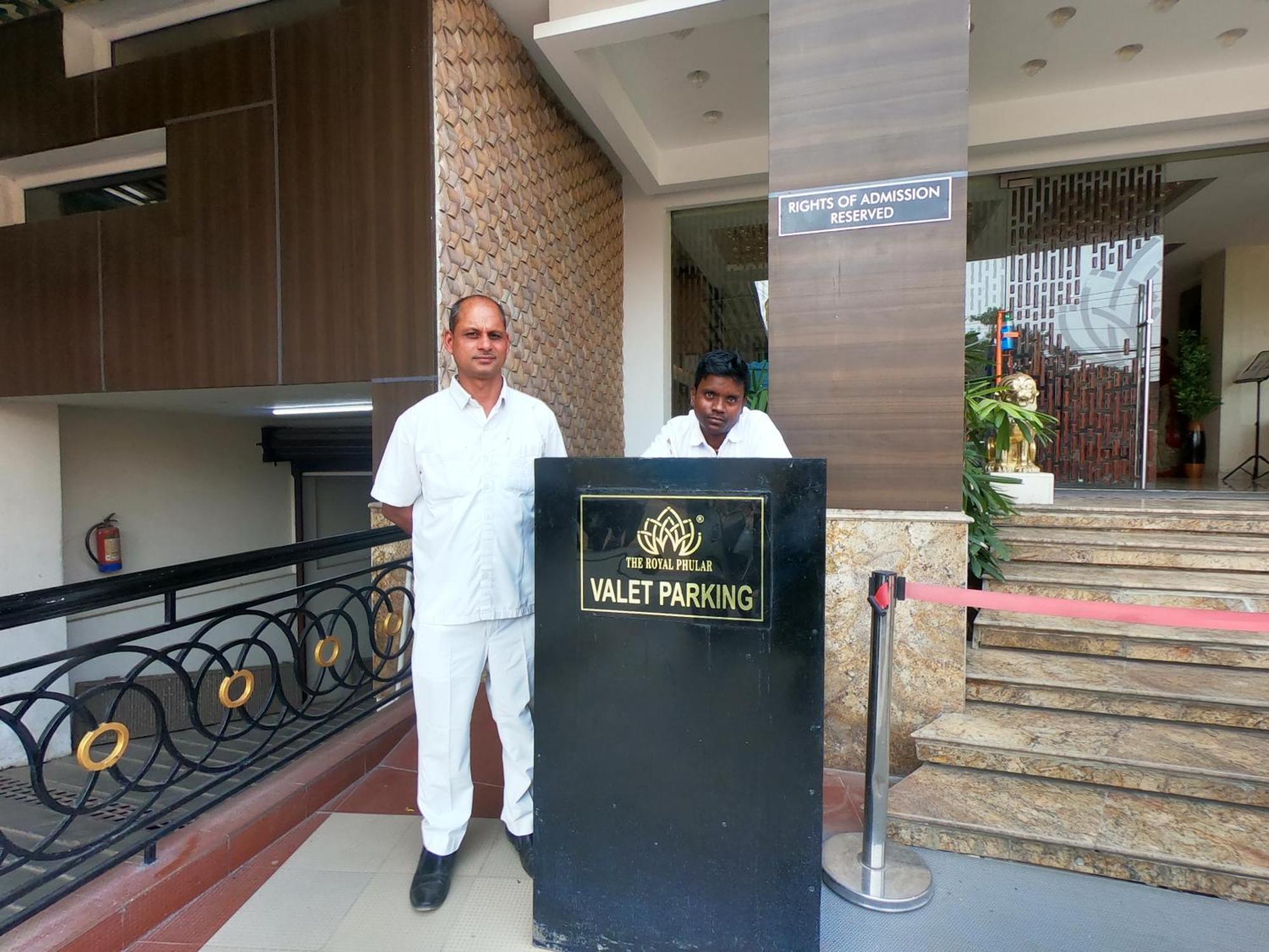 Hotel The Royal Phular Muzaffarpur Exterior foto